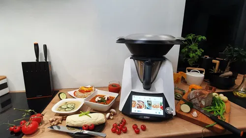Robot wielofunkcyjny COBBO 7 OC-1 (WiFi) 1500W z wagą i funkcją gotowania