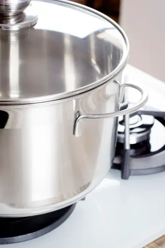 Garnek ze stali nierdzewnej z pokrywką SSW CITY 6,1 l