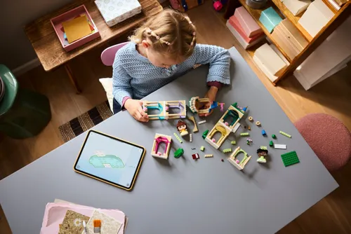 LEGO 43291 Disney Princess Mała Bella i Tiana z zamkiem