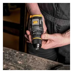 Wiertarko-wkrętarka udarowa BESTEN BE0002886 16,8V 50 Nm bezszczotkowa 2x 2.0Ah zestaw 70 akcesoriów