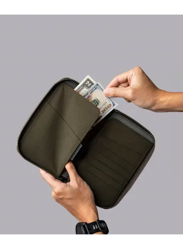 Кошелек Alpaka Zip Passport, армейский зеленый