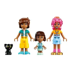 LEGO Friends 42649 Sklep z cukierkami w Heartlake