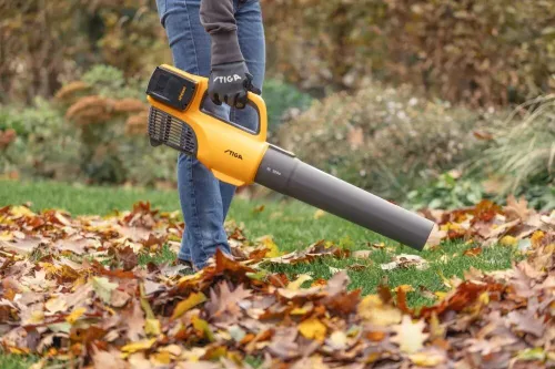 Dmuchawa do liści akumulatorowa STIGA 20V BL 300E 2x4.0 Ah