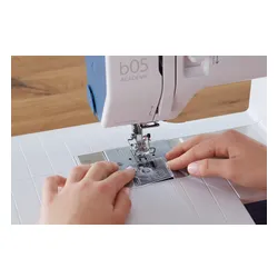 Maszyna do szycia BERNETTE 05 Academy Heavy Duty + Torba na maszynę