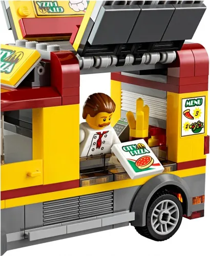 Конструктор Lego City foodtruck с пиццей (60150)