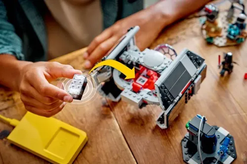 LEGO 75421 Star Wars SMART Play Myśliwiec TIE Dartha Vadera