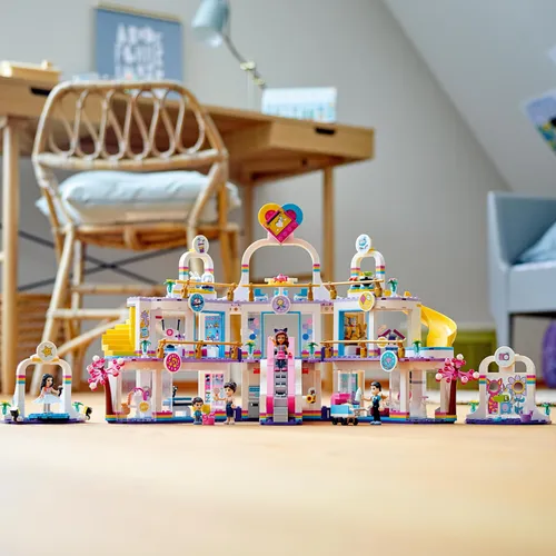 Конструктор Lego Friends торговый центр Heartlake City (41450)