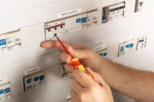 Zestaw narzędzi NEO TOOLS 01-314 (25 elementów)