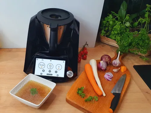 Robot wielofunkcyjny COBBO 7 TC-7B (WiFi) 1500W z wagą i funkcją gotowania