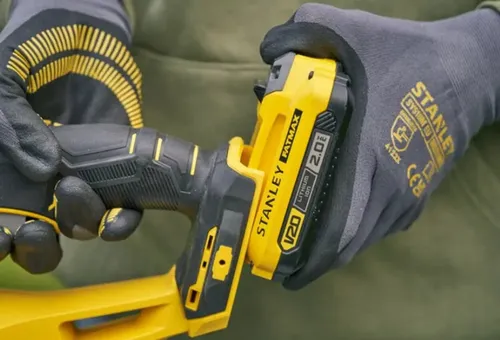 Nożyce do żywopłotów STANLEY SFMCHT650B-XJ