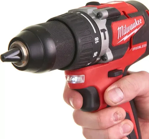 Milwaukee M18 Kombine Kiti Cblpd-422c Yakıt Güç Paketi