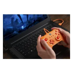 Pad 8BitDo Ultimate C Wired do PC, Xbox Przewodowy Pomarańczowy