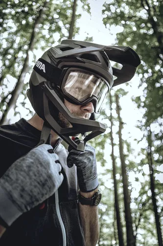 Kask rowerowy ALPINA Roca Brązowo-szary MTB (rozmiar 56-58)