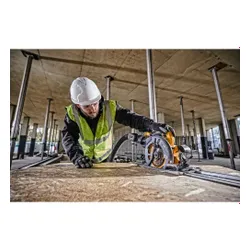 Pilarka tarczowa DeWalt DCS579X2