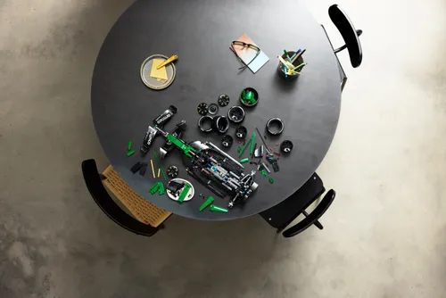 LEGO 42240 Technic Bolid F1 Aston Martin Aramco AMR25