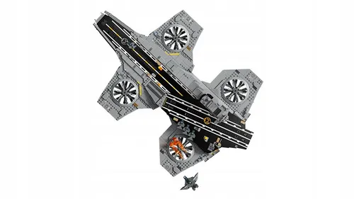 LEGO Marvel 76354 Lotniskowiec T.A.R.C.Z.Y., zestaw klocków 18+