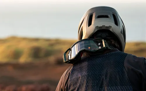 Kask rowerowy Full Face BLUEGRASS Vanguard