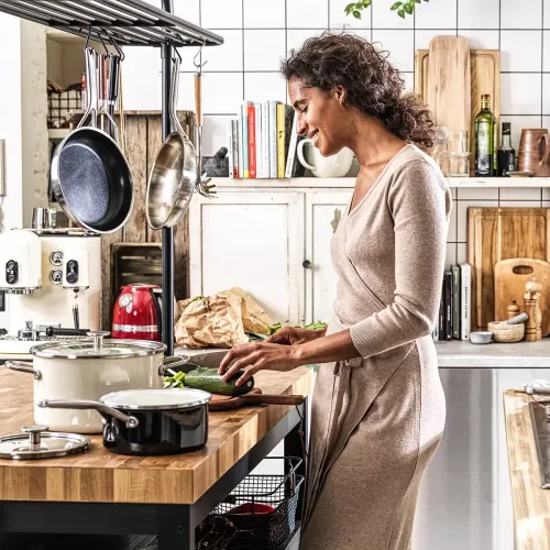 KITCHENAID Steel Core Enamel 2,4 l czarny - rondel emaliowany z pokrywką