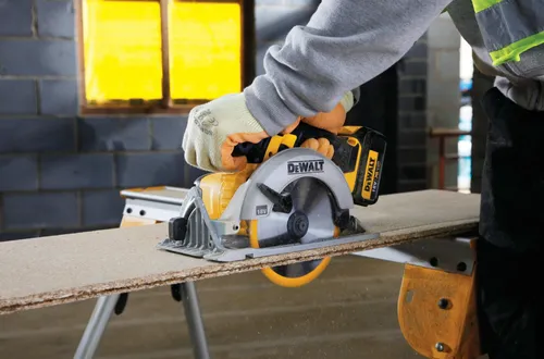 Pilarka tarczowa DeWalt DCS391NT