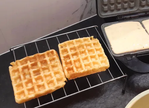 Opiekacz 3 w 1 Gofrownica Toster, Grill, Berlinger MAX2100W, marmurkowe płytki