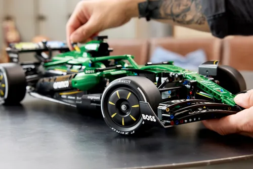 LEGO 42240 Technic Bolid F1 Aston Martin Aramco AMR25