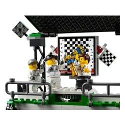 Конструктор Lego Speed Champions Команда Формулы 1 Mercedes AMG Petronas (75883)