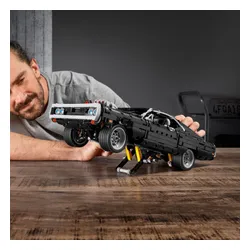 Конструктор Lego Technic Dom'S Dodge Charger (42111)