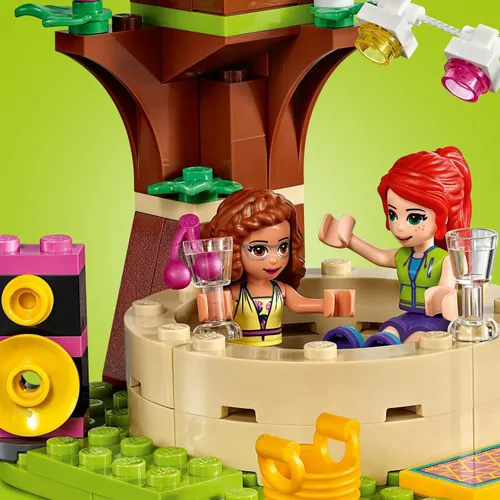 LEGO Friends lüks kamp alanı (41392)