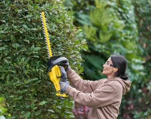 Nożyce do żywopłotów STANLEY SFMCHT650D1-QW