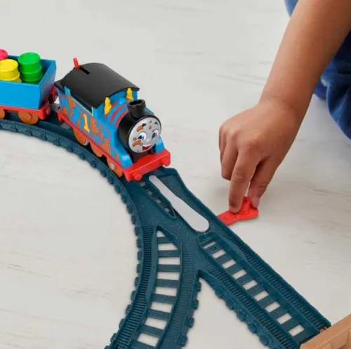 Fisher Price Zestaw z lokomotywą z napędem Tomek i Przyjaciele Błotna przygoda