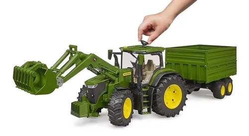 BRUDER Traktor John Deere 7R 350 z ładowaczem i przyczepą