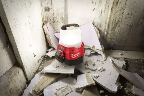 Milwaukee M18 TAL-0 lambası