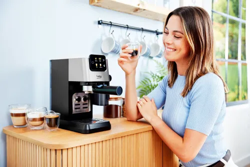 Ekspres BEKO CaffeExperto CEP5304X 15 bar 4 programy