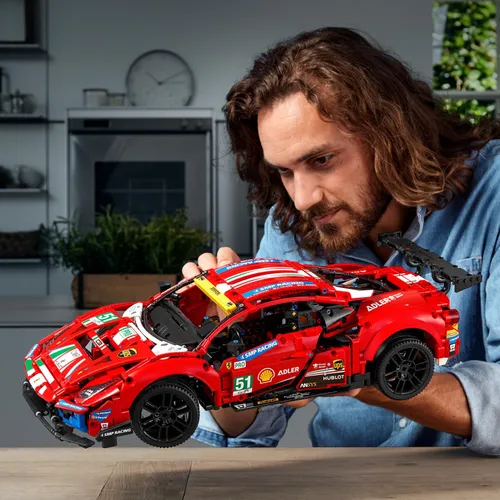 Конструктор Lego Technic Ferrari 488 GTE AF Corse #51 (42125)