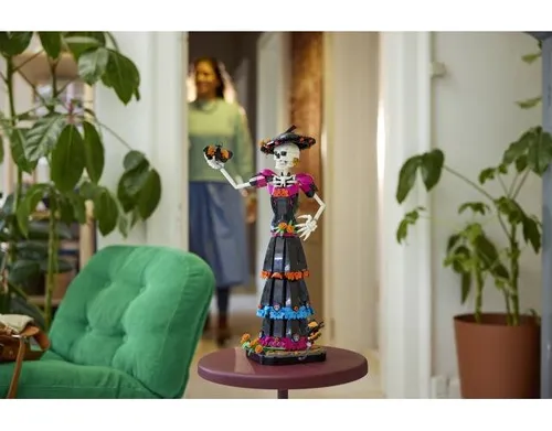 LEGO 21372 IDEAS Pani Catrina