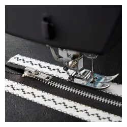 Maszyna do szycia SINGER Heavy Duty 4432 Czarny