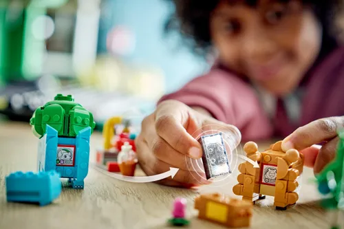 LEGO 72155 Pokémon SMART Play Bulbasaur i Bidoof z krzewem jagody