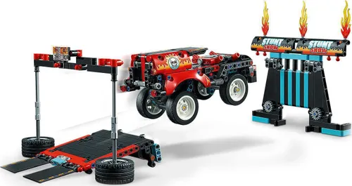 Конструктор Lego Technic фургон и трюк мотоцикл (42106)