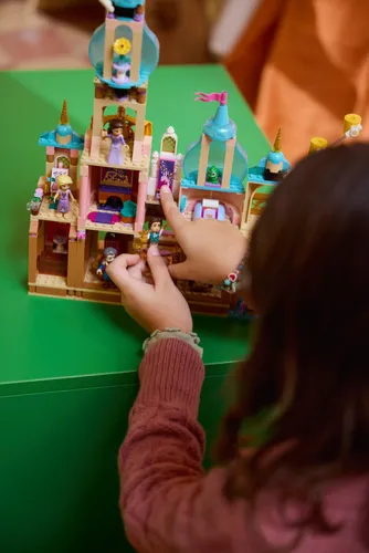 LEGO 43297 Disney: Замок Рапунцель, набор кубиков 6+