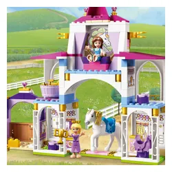 LEGO Disney Bella ve Rapunzel'in Kraliyet ahırları (43195)