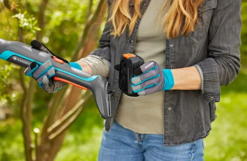 Nożyce akumulatorowe do gałęzi GARDENA EasyCut 110/18V P4A (bez akumulatora) 14772-55