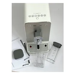 Automatyczny ekspres do kawy Smeg BCC13WHMEU - outlet