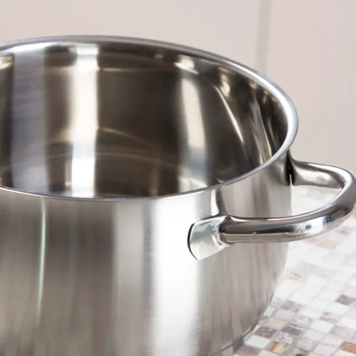 Garnek ze stali nierdzewnej z pokrywką SSW PROFI PLUS 3,6 l