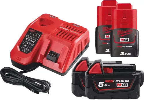 Milwaukee M12-18 şarj cihazına sahip 4 adet 5AH ve 3AH pil paketi