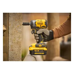 Klucz udarowy STANLEY Fatmax SFMCF910B-XJ