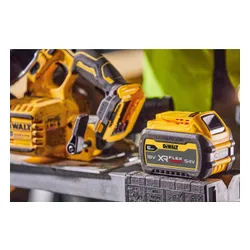 Pilarka tarczowa DeWalt DCS573NT