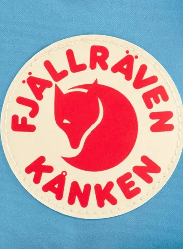 Fjallraven Kanken Gökkuşağı Mini-kobalt mavisi sırt çantası / gökkuşağı deseni