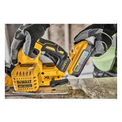 Pilarka tarczowa DEWALT DCS570H2T-QW