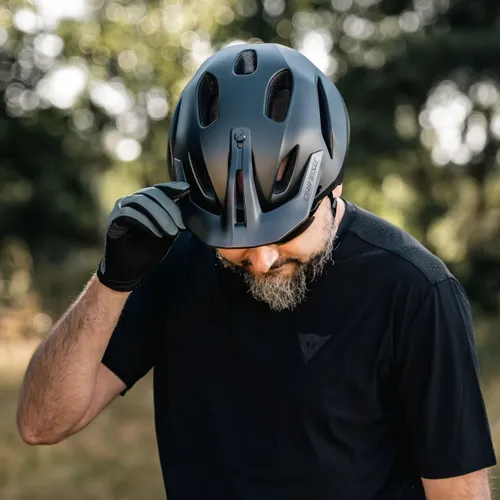 Kask rowerowy Dainese Linea 03 black/black
