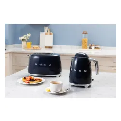Toster Smeg TSF01NBEU Rozmrażanie 950W